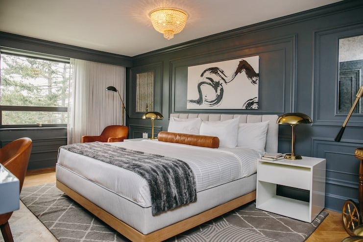 The Drake Oak Brook, Autograph Collection
